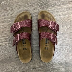 Birkenstock Glitter Arizona Sandals in Sparkling Pink/Purple size 39